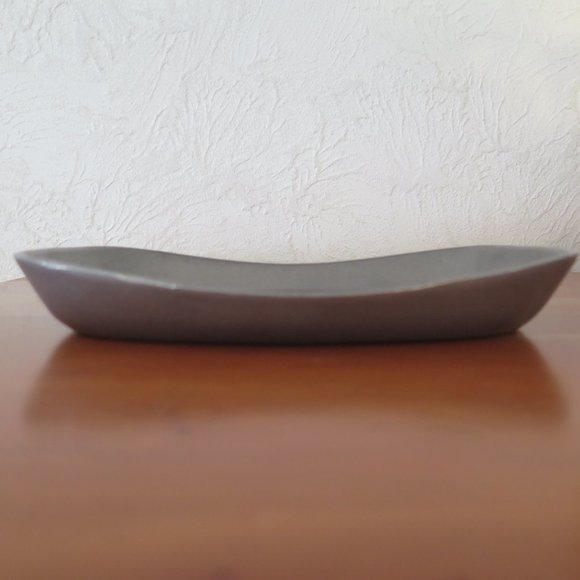 Unique Finish, Wilton Armetale Serving Bread Tray - Picture 6 of 7